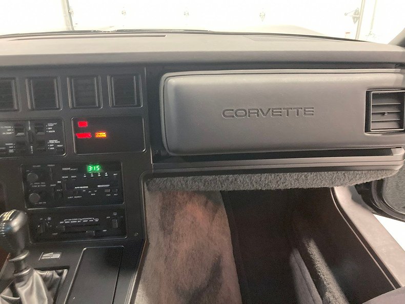 1985 Chevrolet Corvette 39