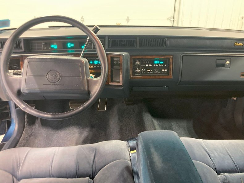 1992 Cadillac DeVille 69
