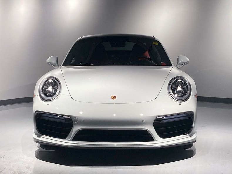 2018 Porsche 911 4