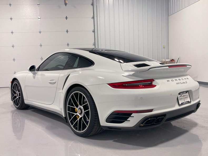 2018 Porsche 911 11