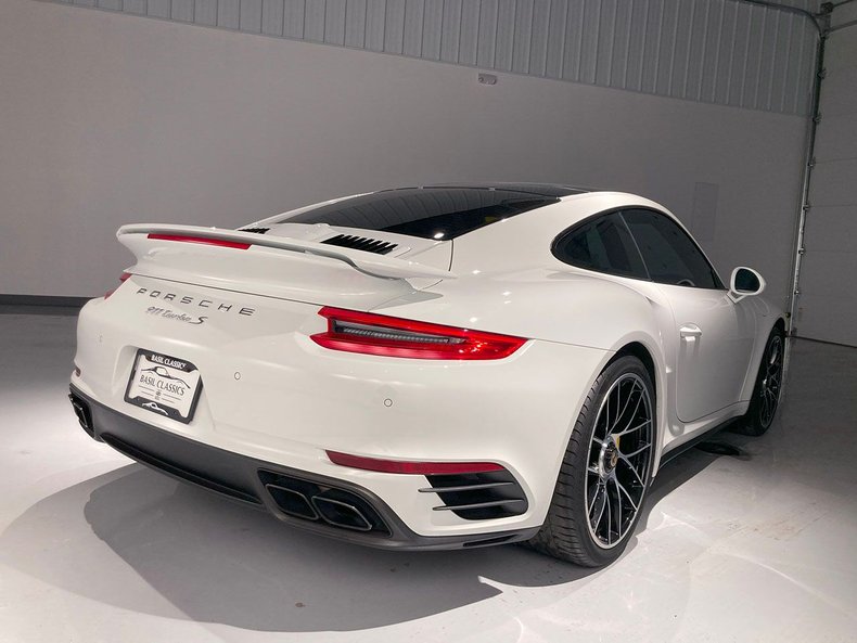 2018 Porsche 911 9