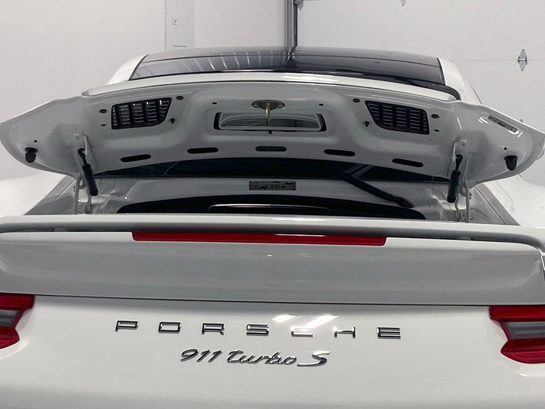2018 Porsche 911 33