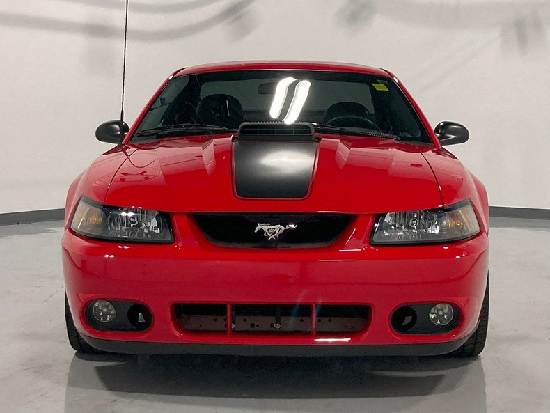 2004 Ford Mustang 8