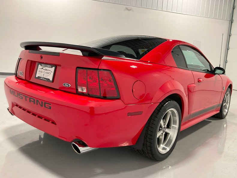 2004 Ford Mustang 11