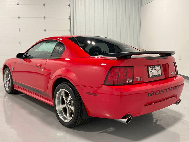 2004 Ford Mustang 13