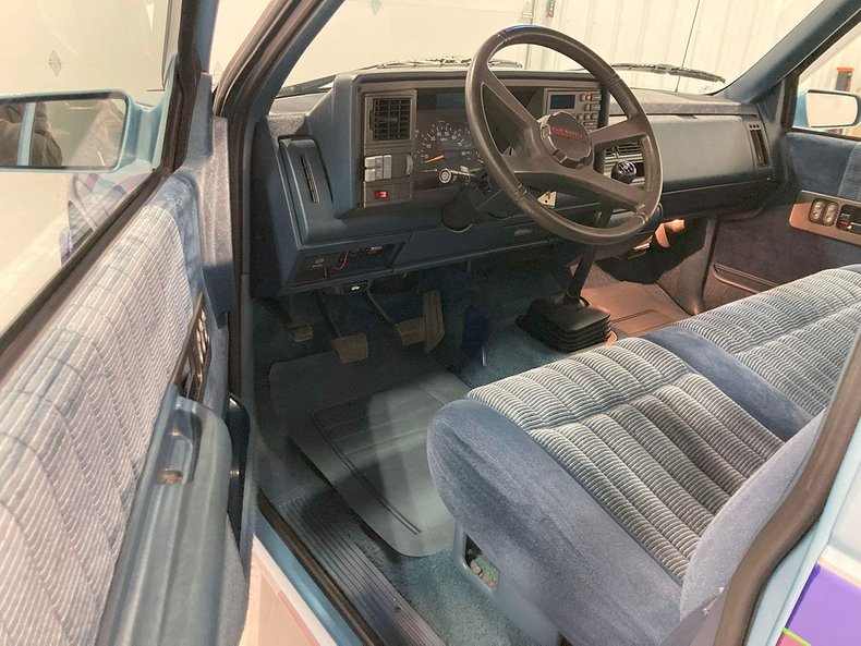 1992 Chevrolet C/1500 34