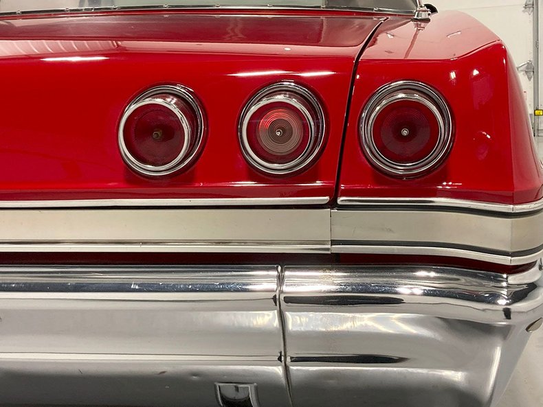 1965 Chevrolet Impala 44