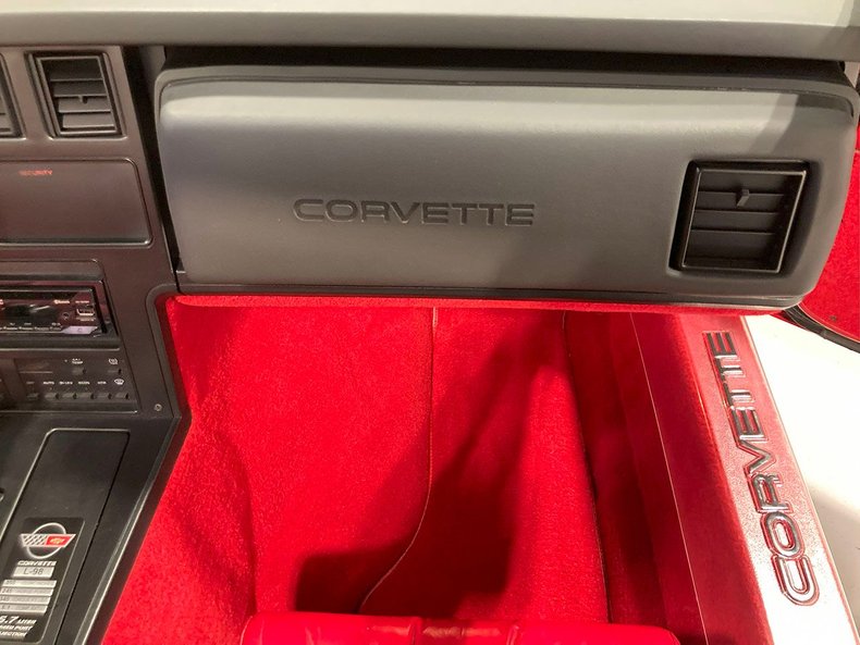 1989 Chevrolet Corvette 39