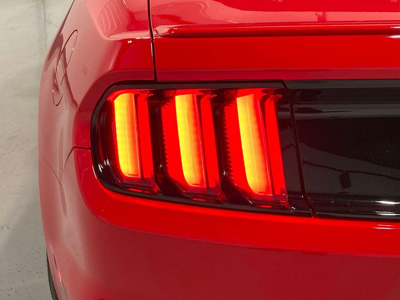 2016 Ford Mustang V6 22