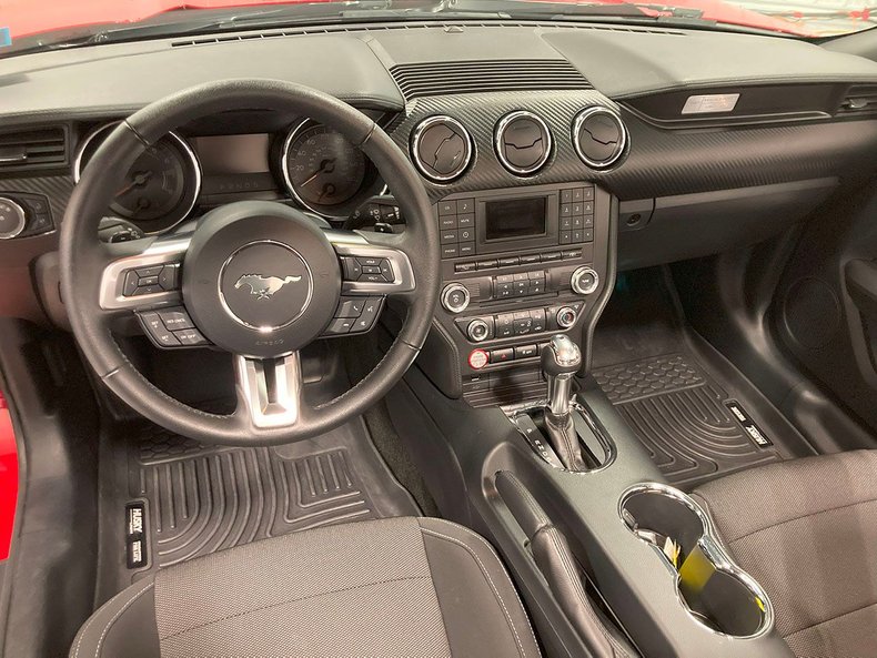 2016 Ford Mustang V6 46