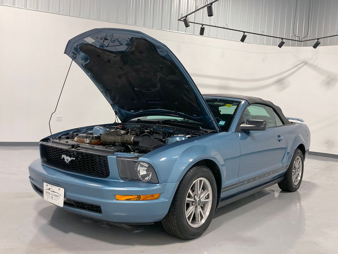 For Sale 2005 Ford Mustang V6