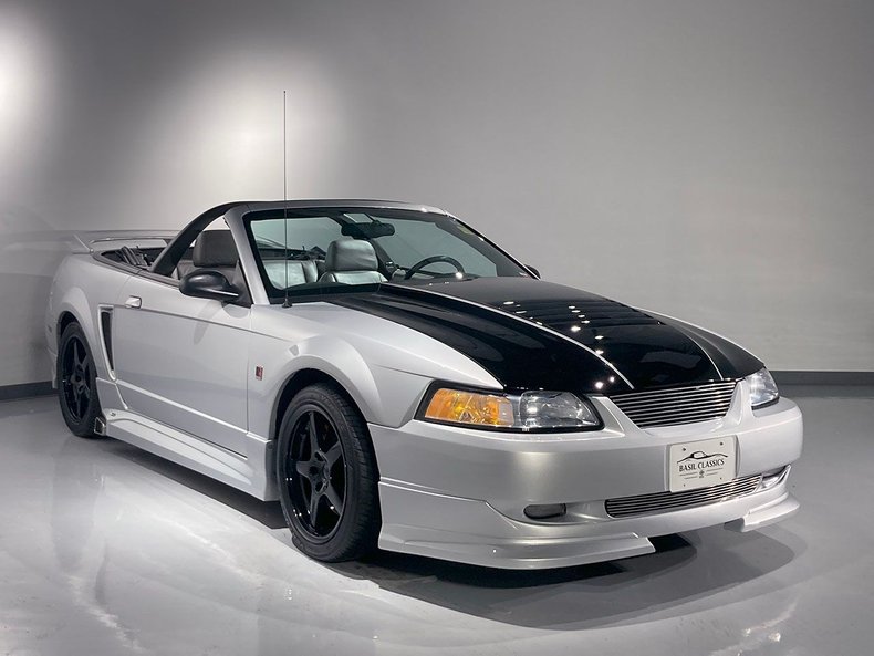 2000 Ford Mustang 82