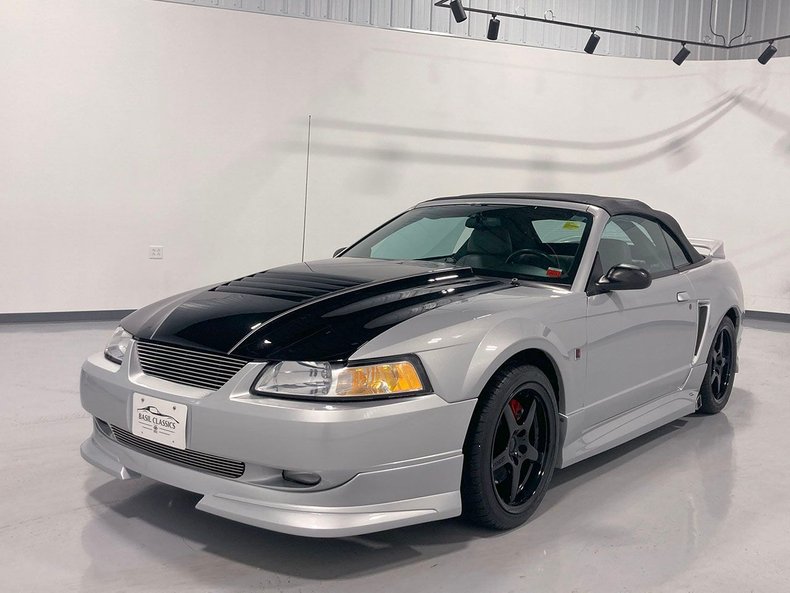 2000 Ford Mustang 12