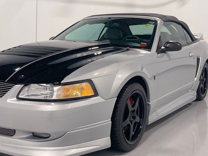 2000 Ford Mustang 24