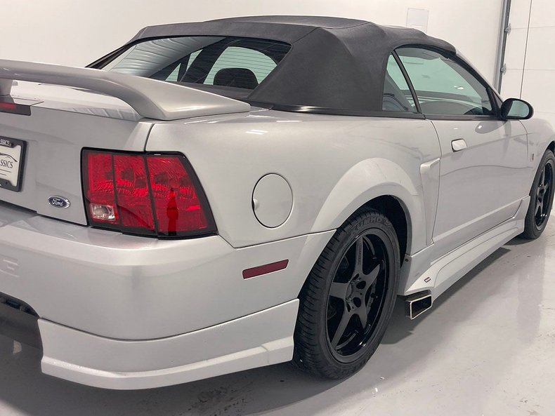 2000 Ford Mustang 29