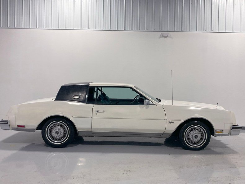 1985 Buick Riviera 9