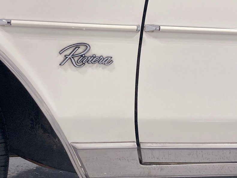 1985 Buick Riviera 28
