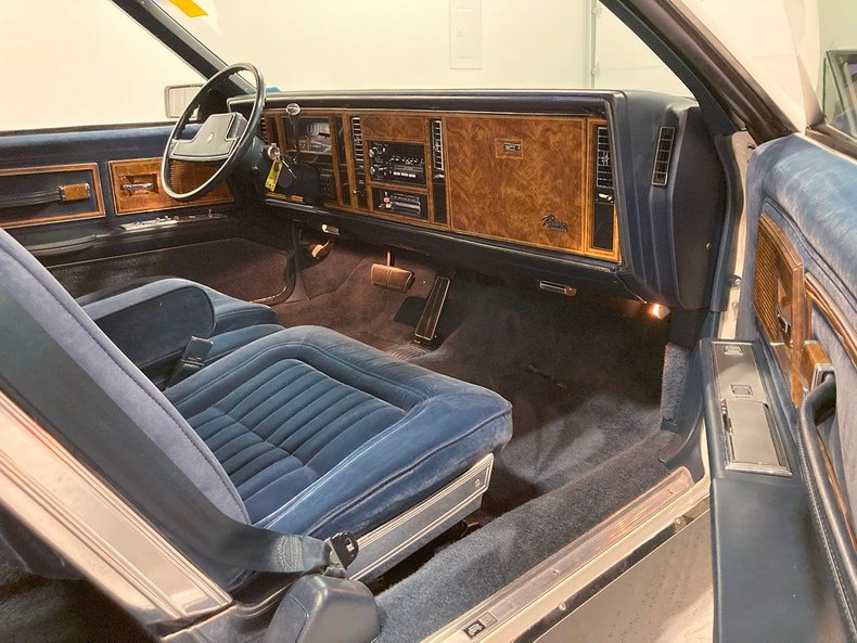 1985 Buick Riviera 54