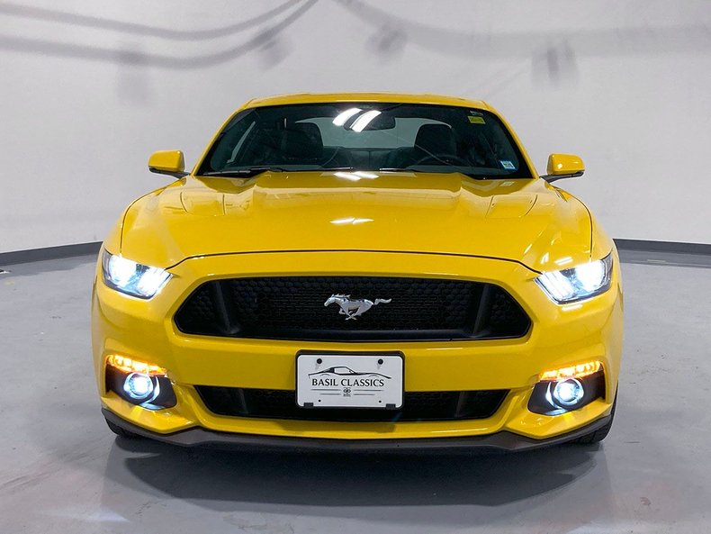 2015 Ford Mustang 21
