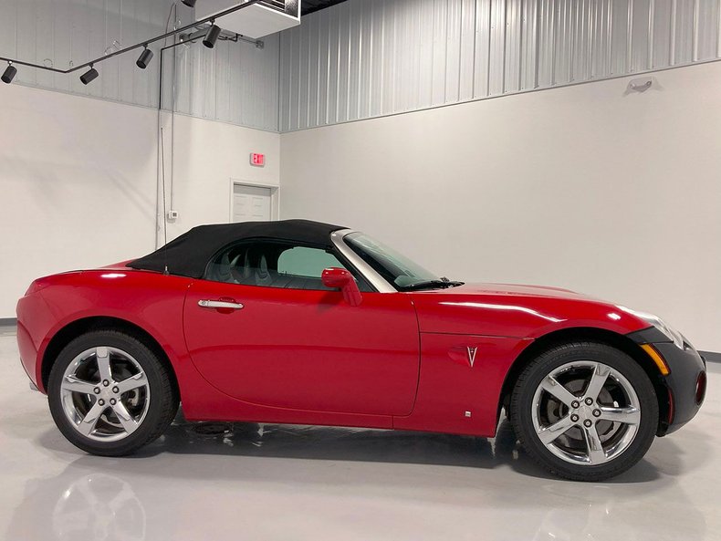 2008 Pontiac Solstice | Basil Classics