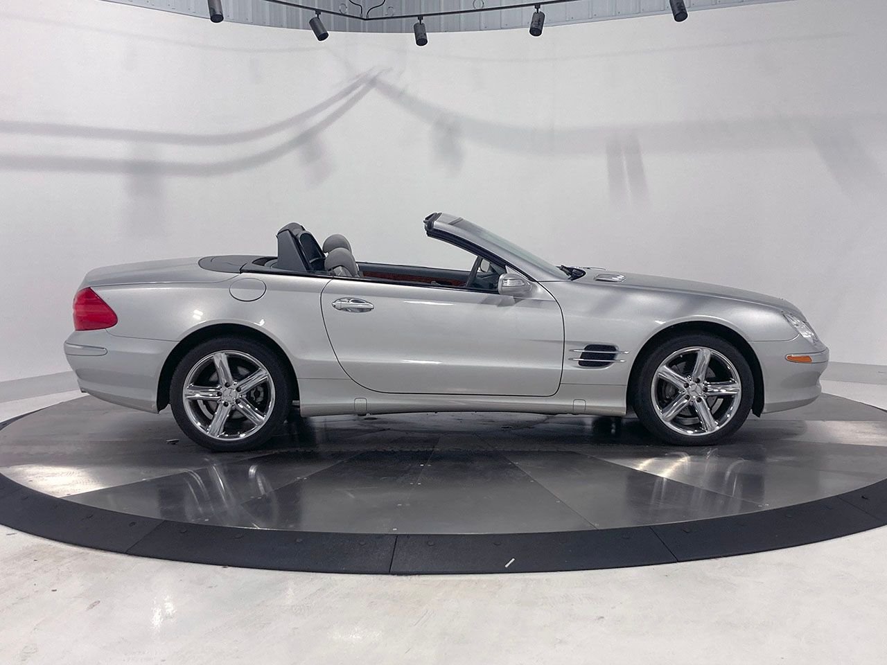 2004 Mercedes-Benz SL-Class | Basil Classics