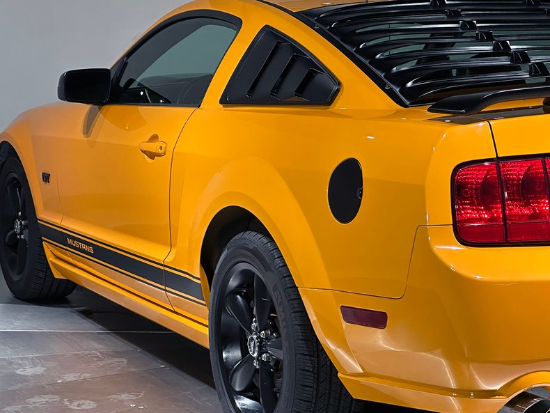 2007 Ford Mustang 70