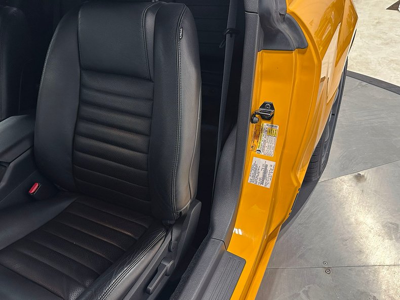 2007 Ford Mustang 106