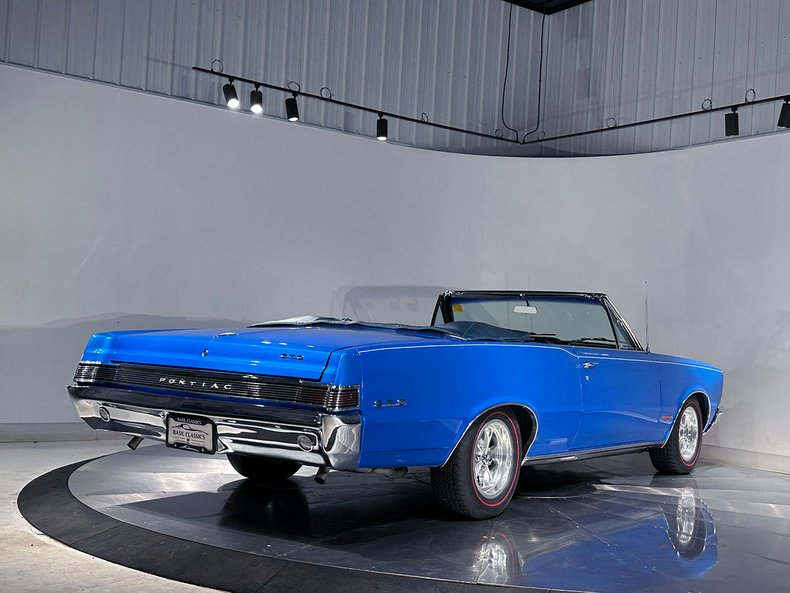 1965 Pontiac GTO 16