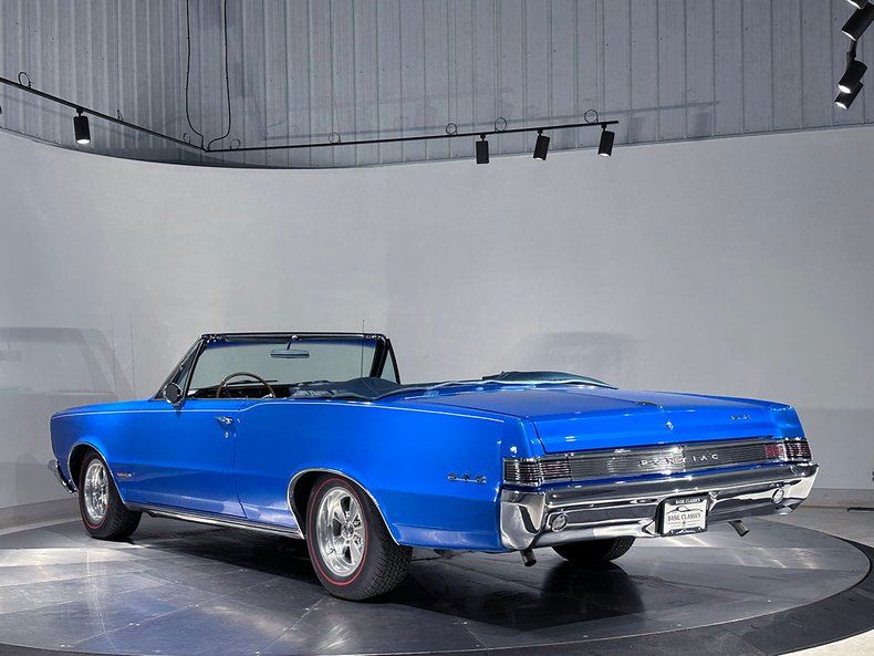 1965 Pontiac GTO 22