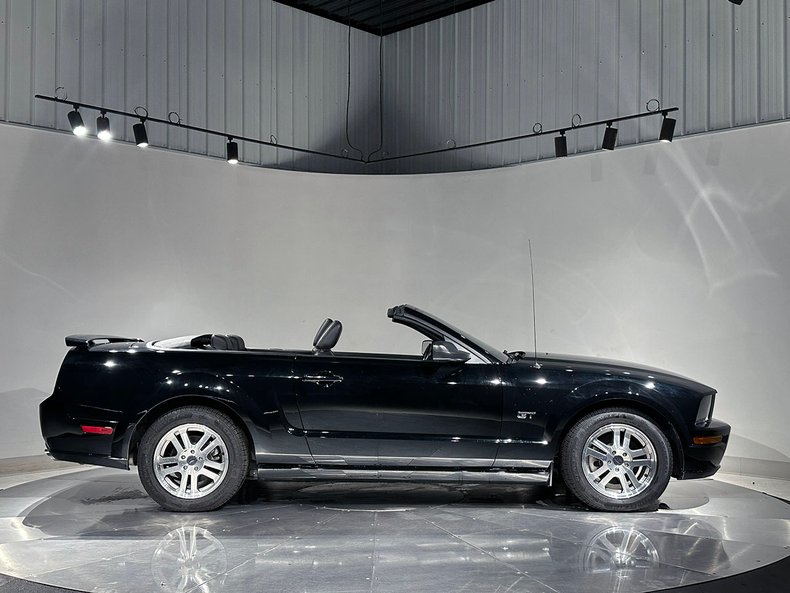 For Sale 2005 Ford Mustang
