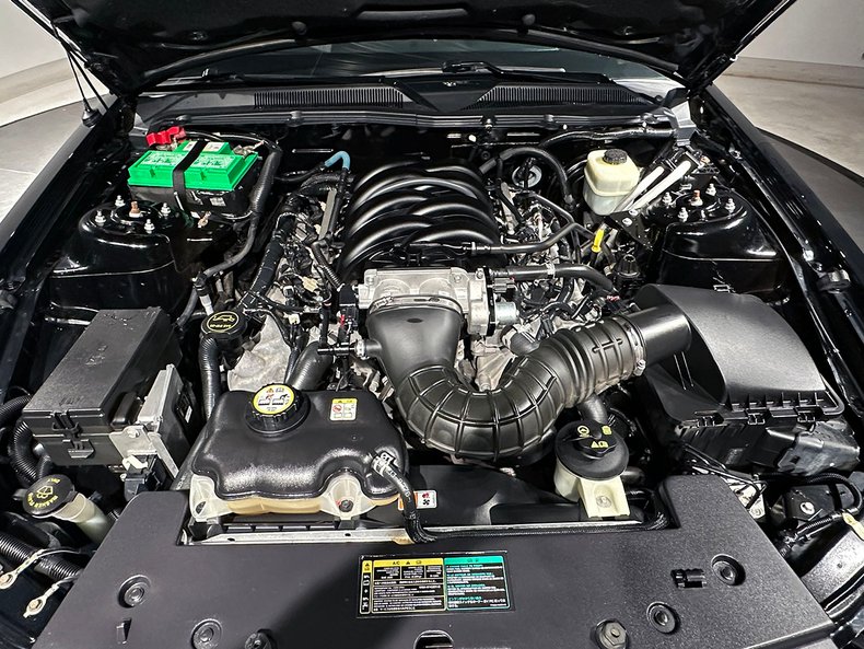 2005 Ford Mustang 44