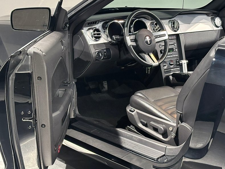 2005 Ford Mustang 90