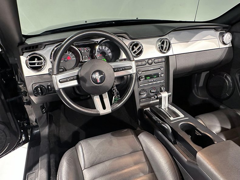 2005 Ford Mustang 110