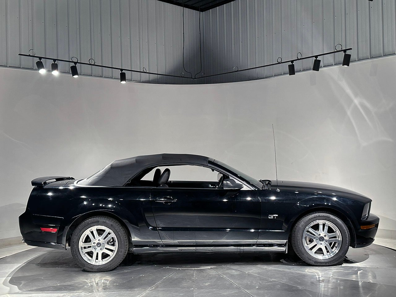For Sale 2005 Ford Mustang