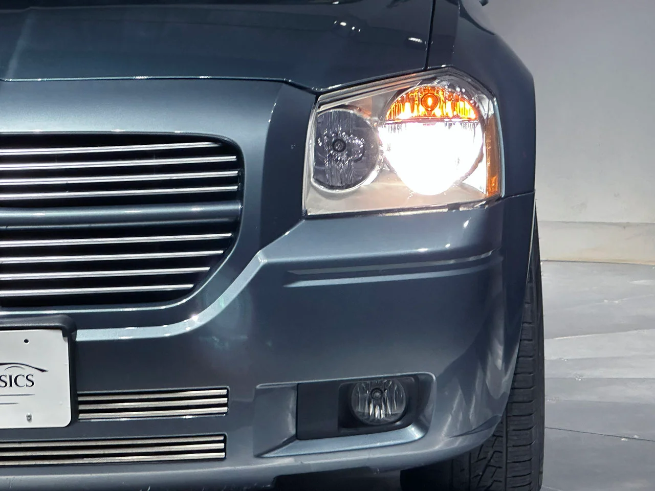 2005 Dodge Magnum R/T - Photo 12
