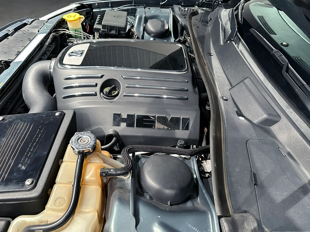 2005 Dodge Magnum R/T - Photo 18