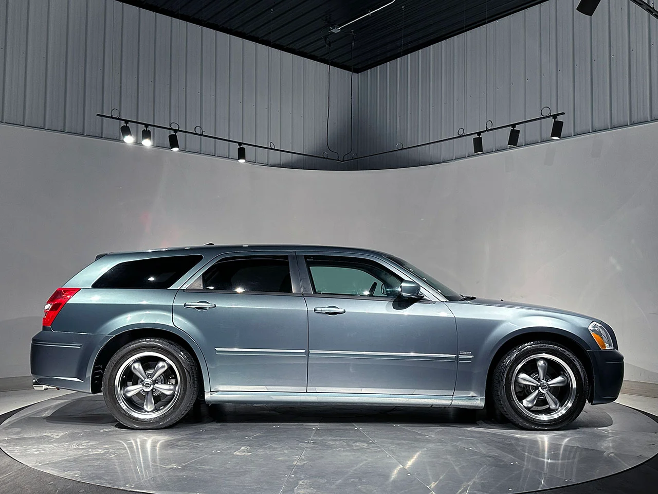 2005 Dodge Magnum R/T - Photo 25