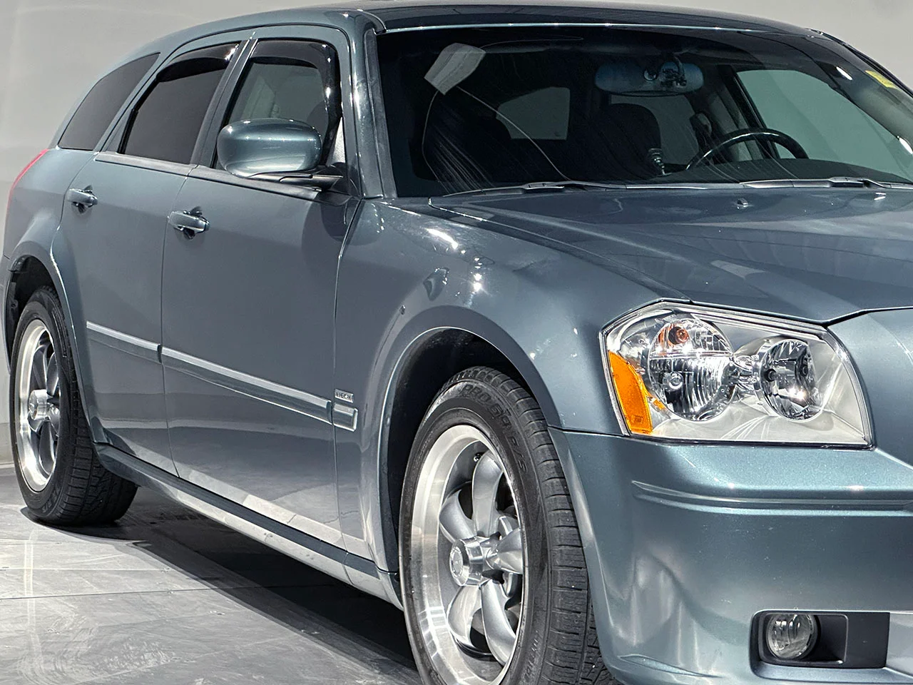 2005 Dodge Magnum R/T - Photo 24