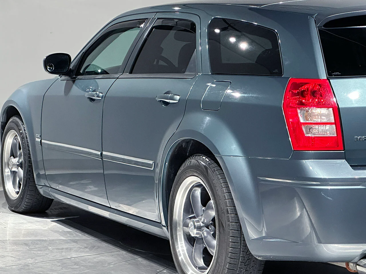 2005 Dodge Magnum R/T - Photo 40