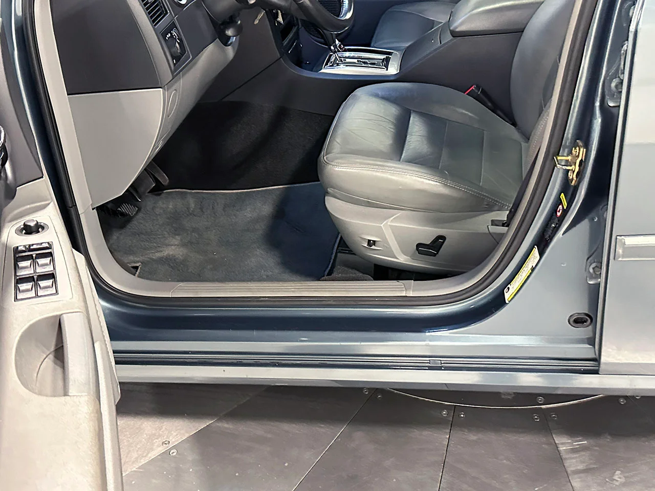 2005 Dodge Magnum R/T - Photo 45