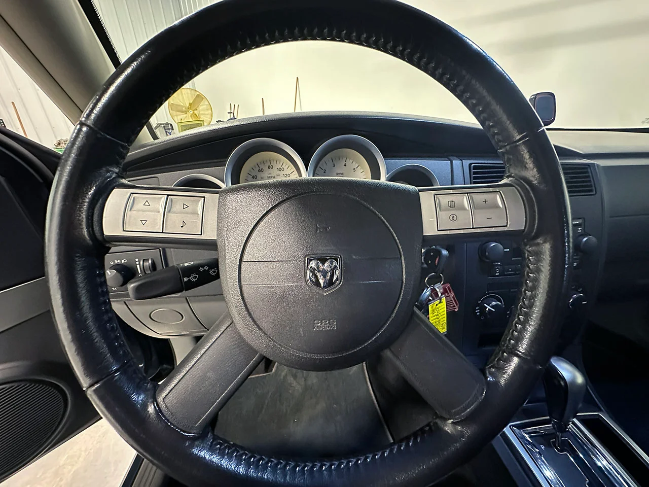 2005 Dodge Magnum R/T - Photo 60