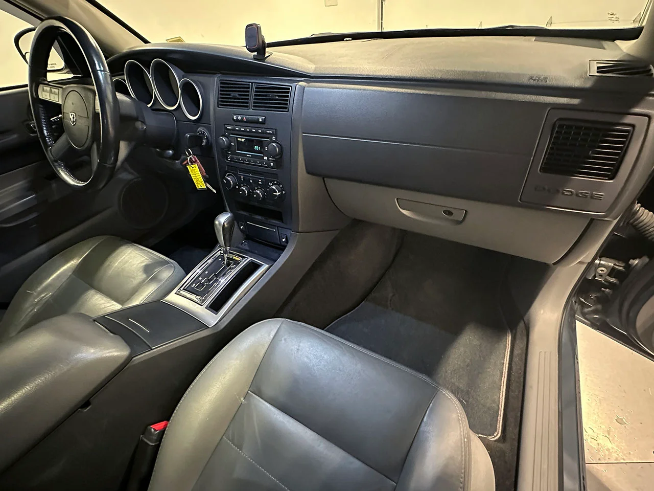 2005 Dodge Magnum R/T - Photo 71