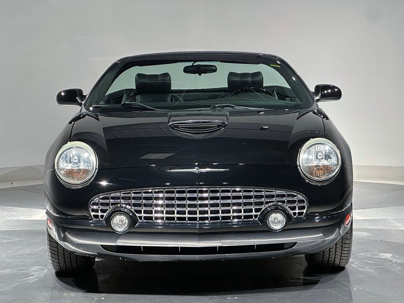 2002 Ford Thunderbird 3