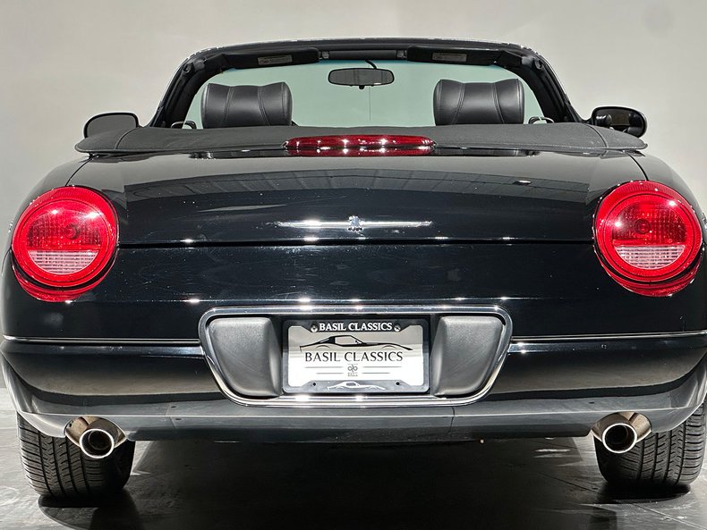 2002 Ford Thunderbird 28