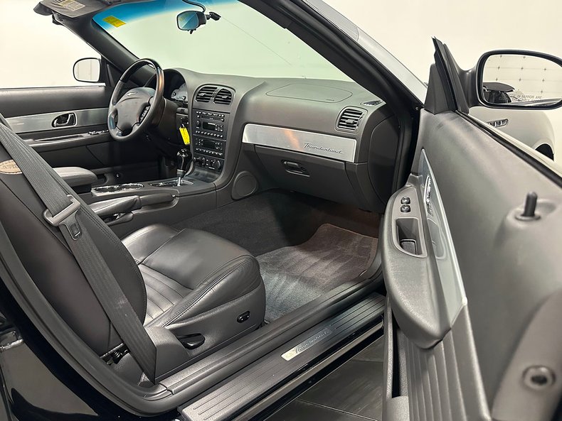 2002 Ford Thunderbird 40