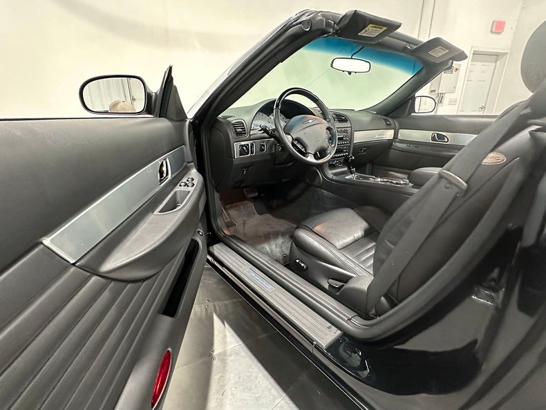 2002 Ford Thunderbird 52