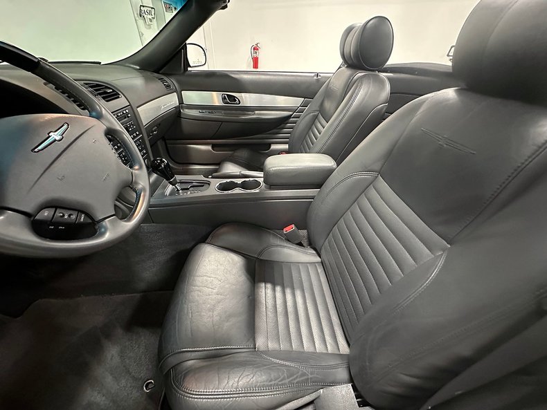 2002 Ford Thunderbird 61