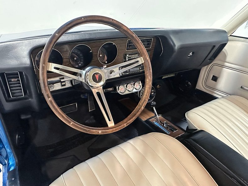 1972 Pontiac LeMans 75