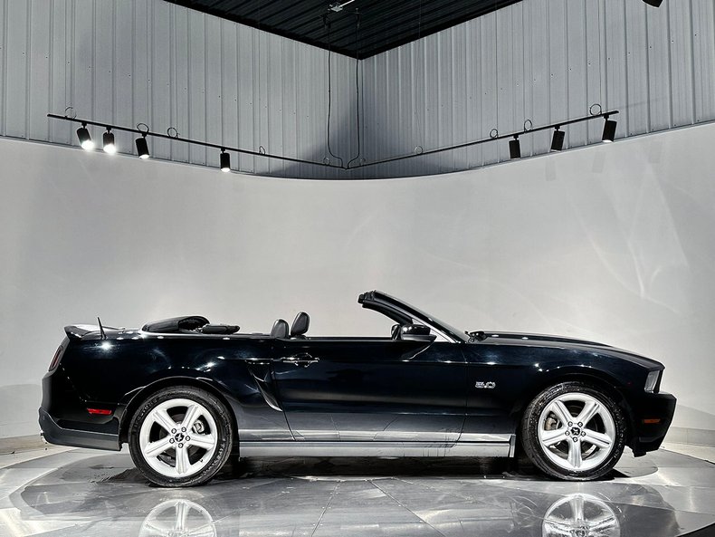 2012 Ford Mustang 5