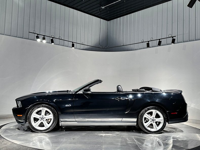 2012 Ford Mustang 10